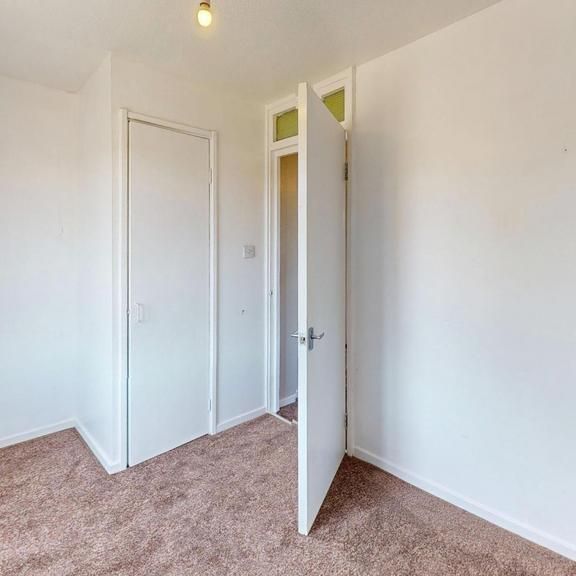 3 bedroom maisonette to rent - Photo 1