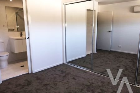 2/78 Selwyn Street, Merewether NSW 2291 - Townhouse For Rent | Domain - Photo 2