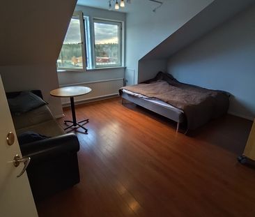 Ellipsvägen, Kungens Kurva - Photo 1