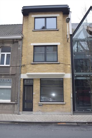 Ruime woning nabij Sint-Amandsplein, vlot bereikbaar - Foto 4