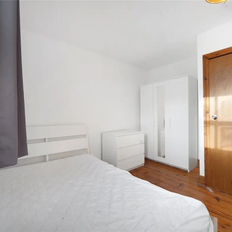 3 bedroom flat in Archway - Photo 1