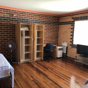 Executive Apartment Close to Hospital! - Photo 2