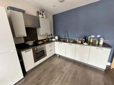 2 bedroom apartment to rent - Photo 3