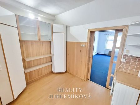 Pronájem bytu 3+1 70 m² - Фото 4