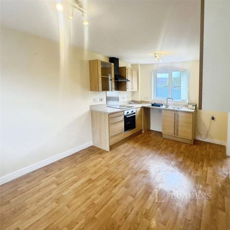 3 bedroom semi-detached house to rent - Photo 5