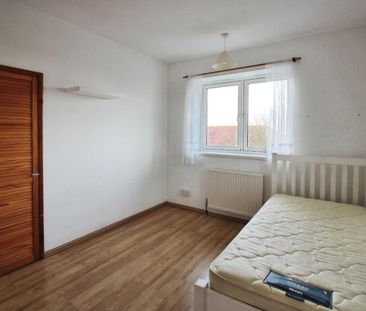 2 bedroom Flat To Let Total Size: 688 SQ FT - Photo 5