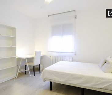 madrid, Community of Madrid 28044 - Photo 4