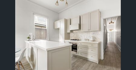 Renovated 2 Bedroom House! UNFURNISHED - Photo 4