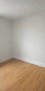 Recently Renovated 3½ Apartments Available - A louer • For Rent - Photo 3