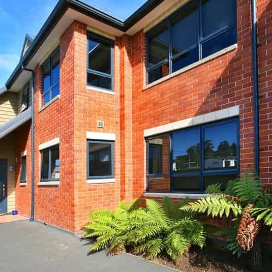 Superb Studio Room Accommodation - Available now! - Photo 1