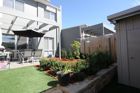 81 Caragh Avenue, Googong NSW 2620 - House For Rent | Domain - Photo 5