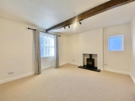 4 bedroom detached house to rent - Photo 3