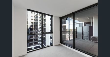 Luxury Living Made Easy! - Photo 2