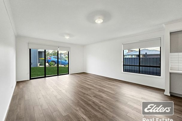 Perfect family home for growing families!! - Photo 1