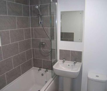 Regal Walk, Bridgwater, TA6 - Photo 5