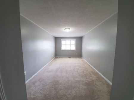 For Lease - 5486 Antrex Crescent, Mississauga, Ontario - Photo 5