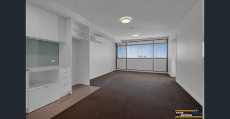 Stylish 1 Bedroom, 1 Bathroom Apartment in the Heart of Convenience - Photo 2