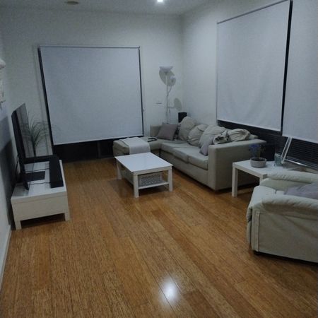Greensborough - Photo 4