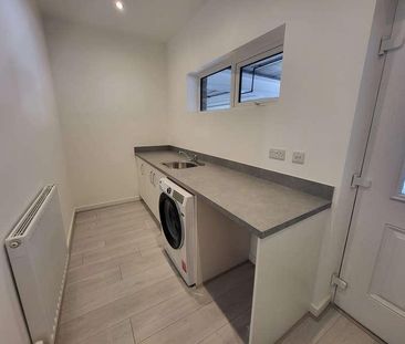 Dodie Smith Walk, Stretford, Manchester, M32 - Photo 4