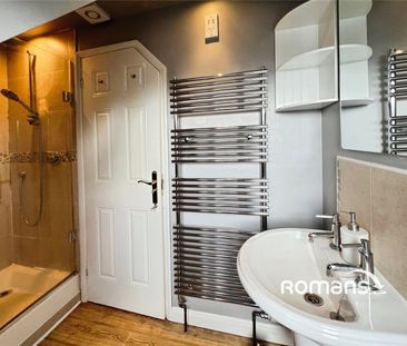 3 bedroom terraced to rent - Photo 6