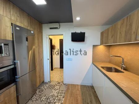 Alquiler de piso en Avenida de los Guindos - Photo 3