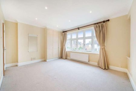 West Grove, Hersham, Walton-on-thames, Surrey, KT12 - Photo 4