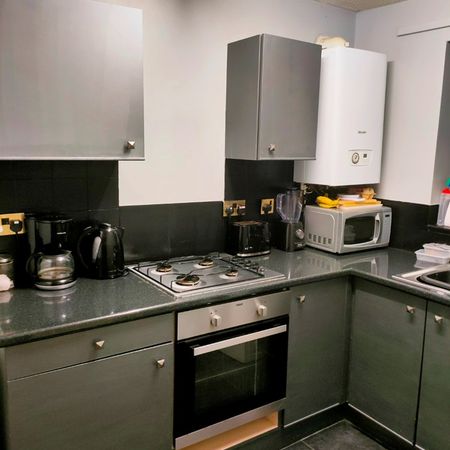 1 Bed Flat, The Groves, CH43 - Photo 3