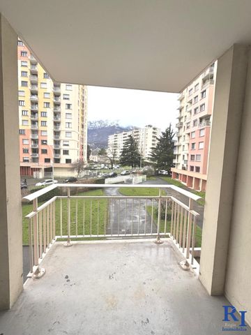 Location Appartement 4 pièces 81m² ECHIROLLES 38130 - Photo 3