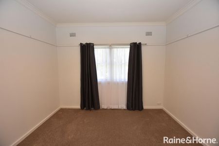 3 Maxwell Avenue, Orange, NSW 2800 - Photo 4