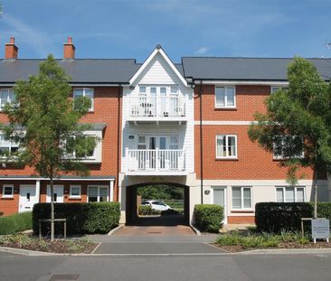 Sierra Road, High Wycombe - Photo 2