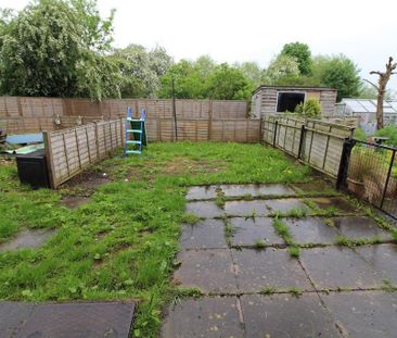 4 bedroom terraced house to rent - Photo 6