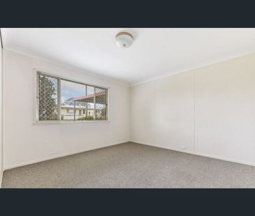 Low maintenance, tidy timber Home in Quiet Street - Photo 5