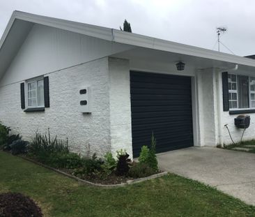 Elegant Stand-Alone Unit For Rent - Photo 2