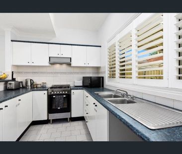 Modern Beachside Convenience - Photo 3