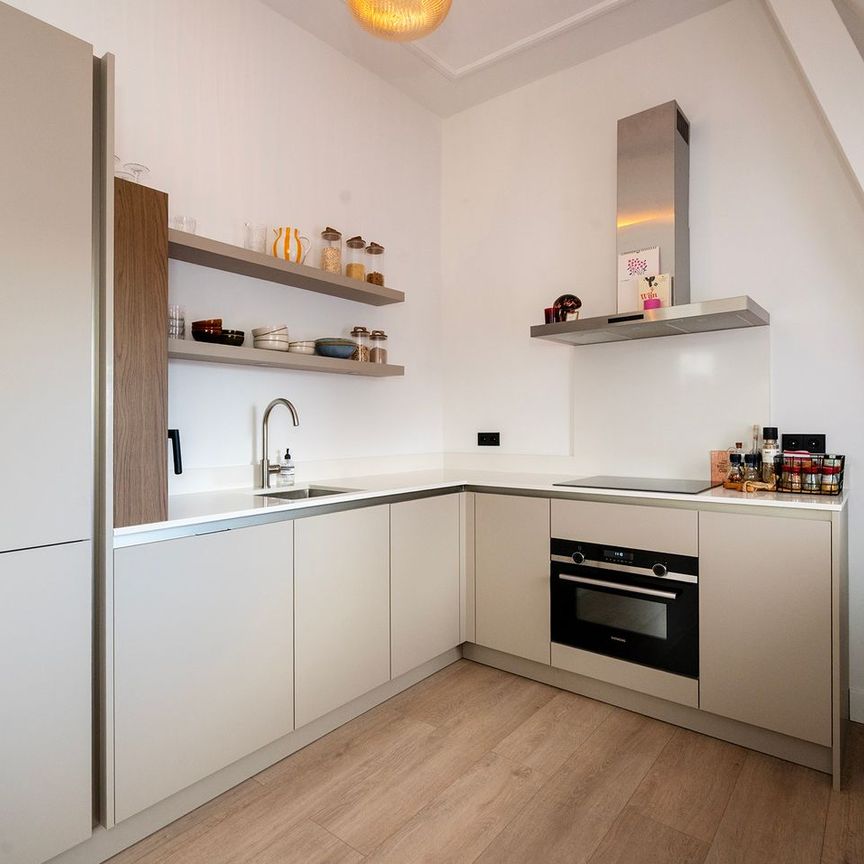 Maarten Harpertszoon Trompstraat 24-4, Trompbuurt, 1056JA, Amsterdam - Photo 1