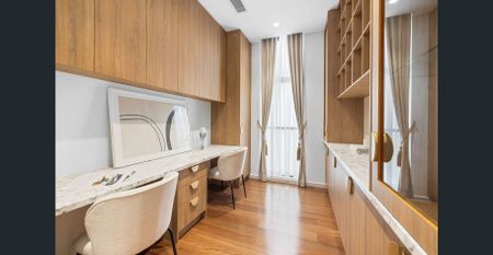 Luxury Family Living Opposite Barwon Park - Photo 2