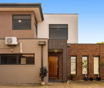 Modern Lavish Living - Photo 6