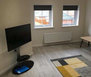 2 Bed Flat, Mistle Court, CV4 - Photo 3