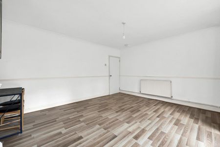 3 bedroom Flat To Let Total Size: 786 SQ FT - Photo 2