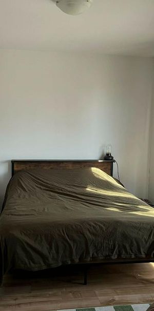 Grand 4 1/2 à louer - Photo 1