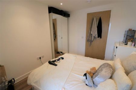 2 bedroom apartment to rent - Photo 4