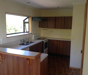 Great Family Home With Views - Photo 5