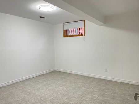 For Lease - 353 Darlington Court Unit# Lower & Main, Hamilton, Ontario - Photo 5