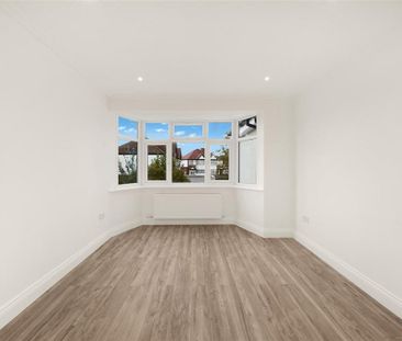 3 bedroom detached house to rent - Photo 2