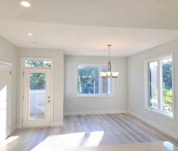For Lease - 990 Deveron Crescent Unit# 43, London South, Ontario - Photo 1