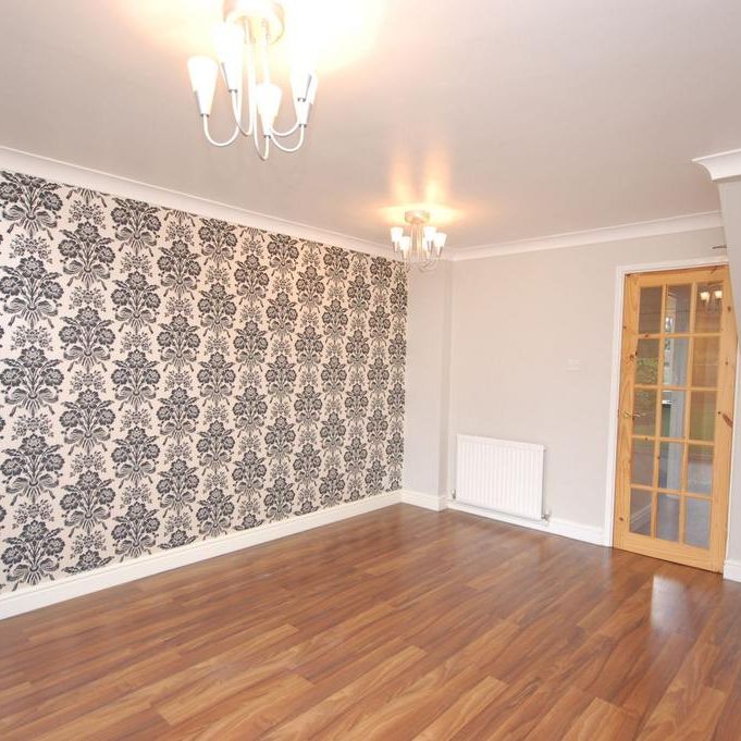 2 bedroom end of terrace house to rent - Photo 1