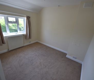 3 bed Semi-Detached - To Let - Photo 2