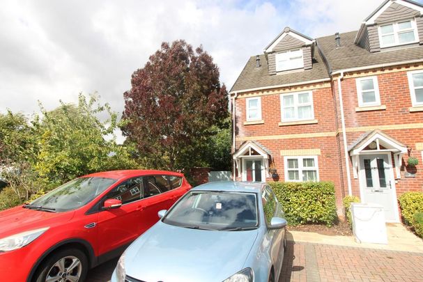 3 bedroom townhouse to rent - Photo 1