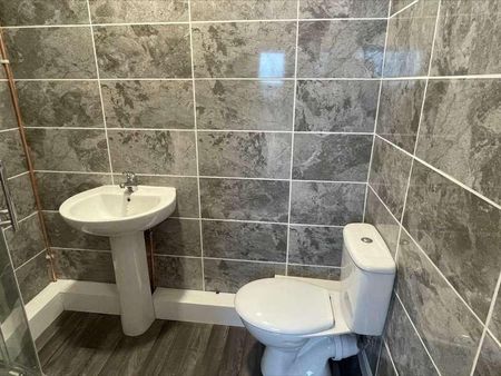 Kings Road, Doncaster, DN1 - Photo 5