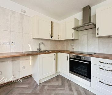 2 bedroom end of terrace house to rent - Photo 3